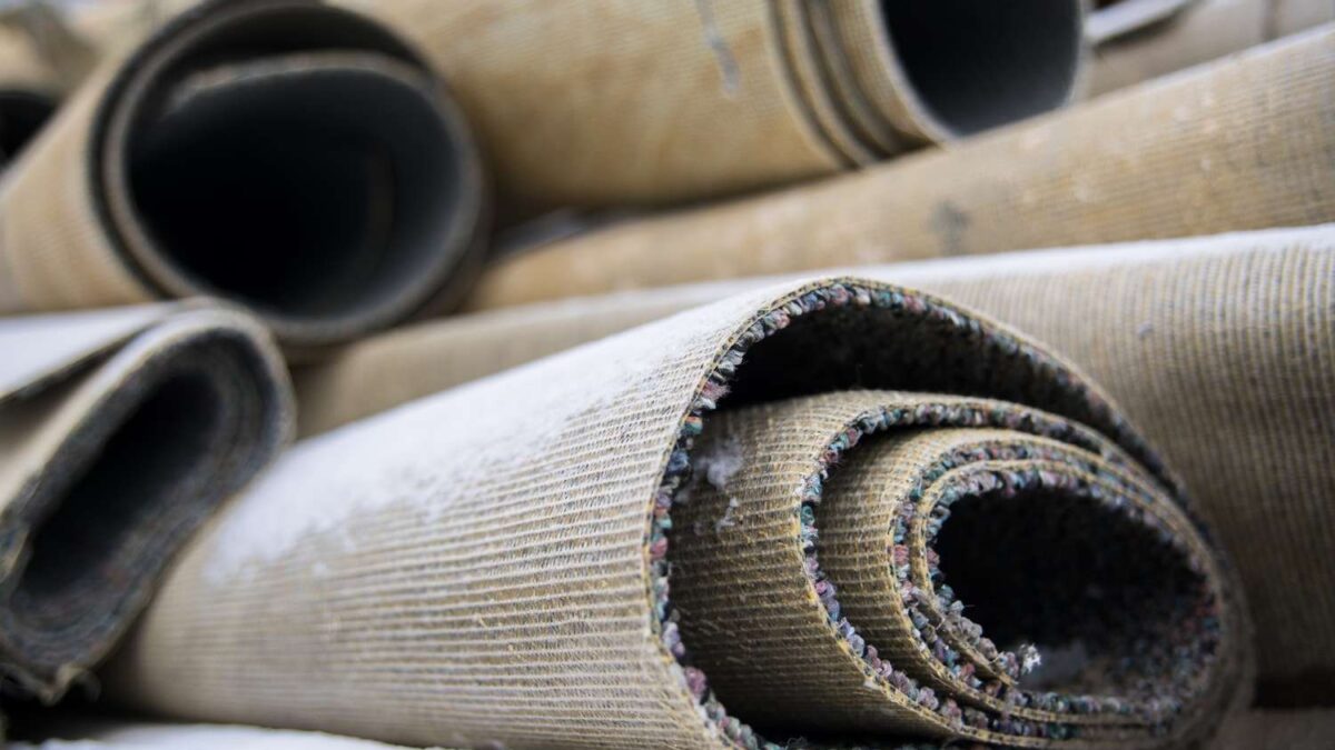 Ciclos de Revestimento: O Protocolo de Reciclagem de Carpetes