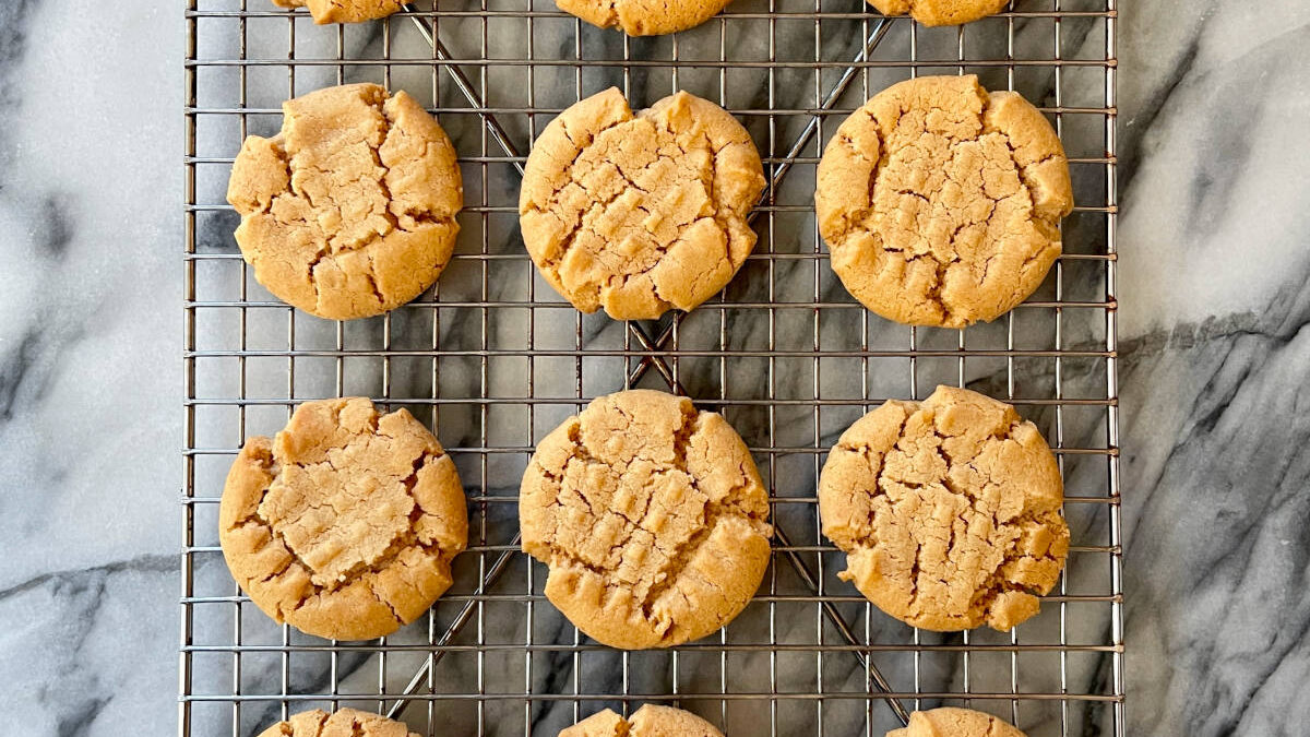 Refatoração Gourmet: Cookies de Amendoim com Ovo de Linhaça e Sourdough